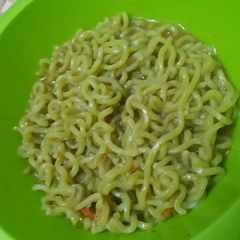 A picture of Green Noodles.