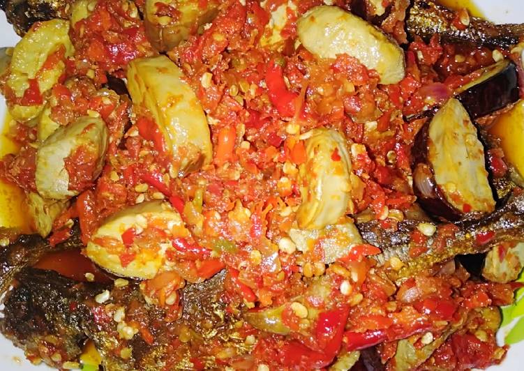 Cara Gampang Membuat Sambal Ikan + Jengkol, Enak