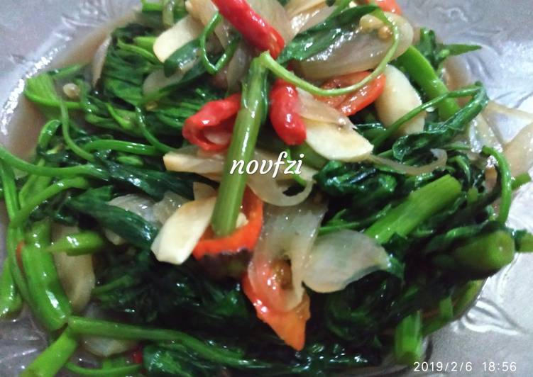 Resep Tumis kangkung terasi simpel, Bisa Manjain Lidah