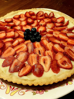 Una foto de Tarta de frutillas y crema pastelera