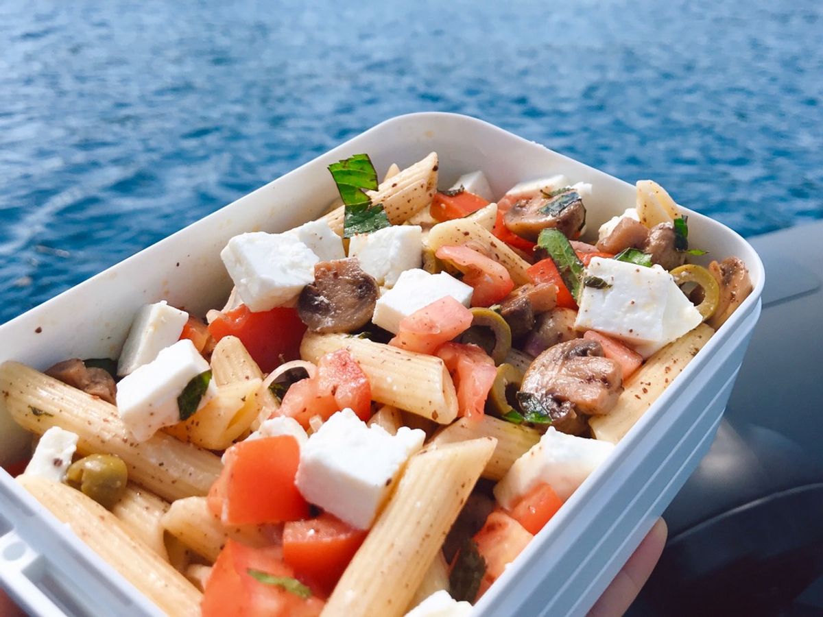 💚 Salad Nui Ống, Nấm, Cà Chua, Olive & Fêta Healthy (Vegetarian)
