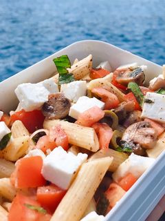 Hình của món 💚 Salad Nui Ống, Nấm, Cà Chua, Olive & Fêta Healthy (Vegetarian).