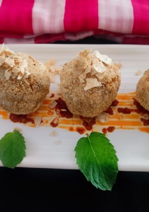 A picture of Chokha na balls (Rice balls).