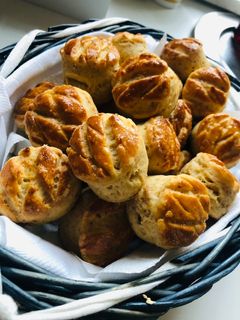 Tepertős pogácsa recept fotója
