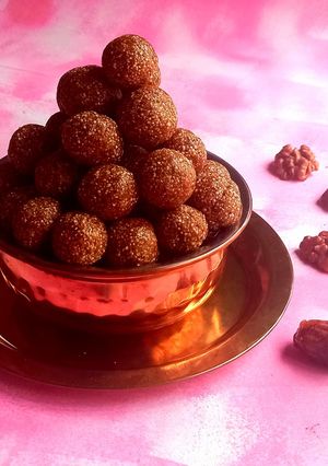 A picture of Sugar Free Dates Walnut Ladoo.
