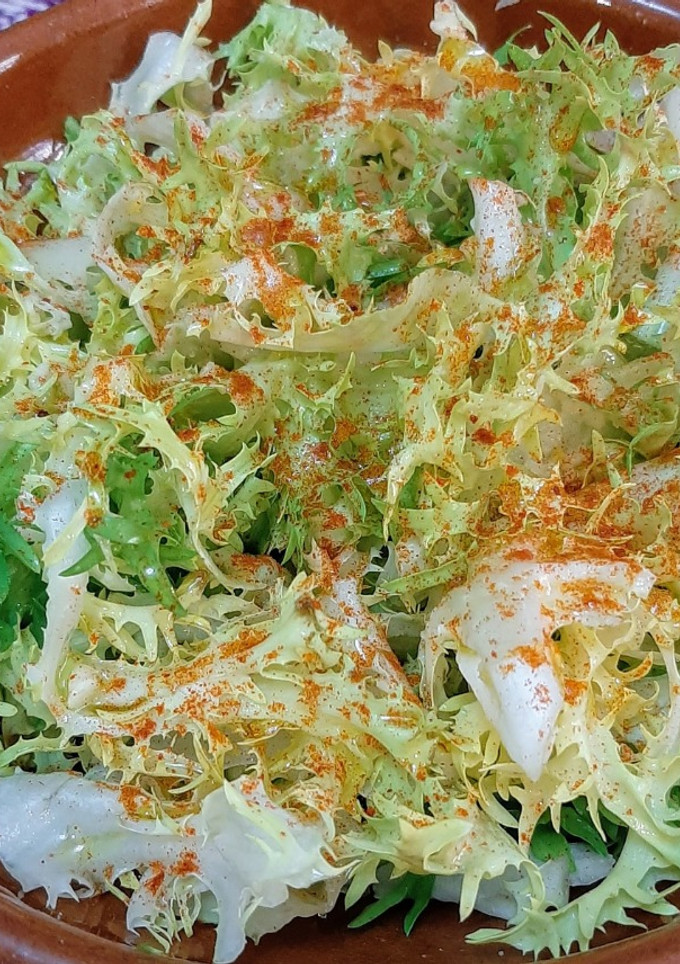 Una foto de Ensalada de escarola