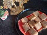 मऊ खुसखुशीत तिळगुळवडी (Tilgul Vadi Recipe In Marathi)