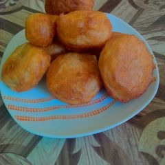 A picture of Fanke,by mmn Khaleel's kitchen.