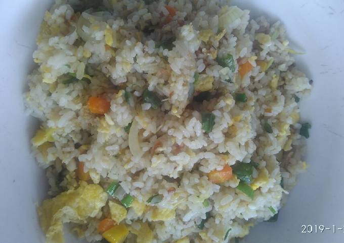 Nasi goreng yang chow rumahan