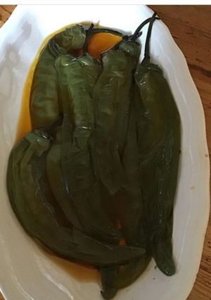 Une photo de Piments verts du Maroc rôtis à l huile d olive
