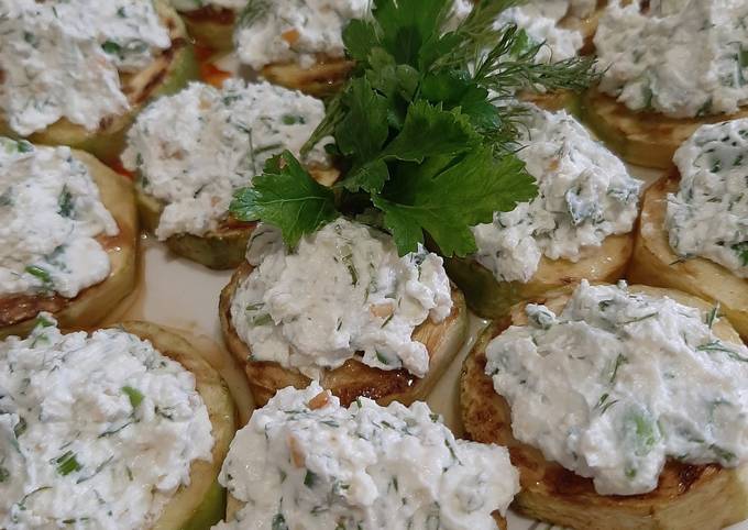 Кабачки обжаренные с намазкой