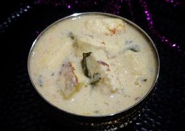 Paneer in white gravy (no onion no garlic recipe)