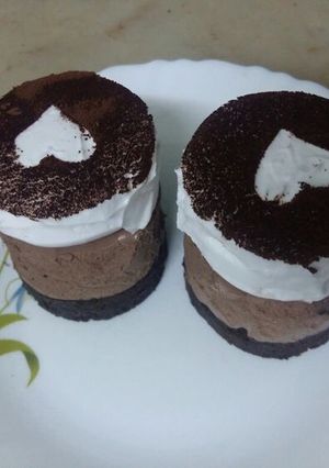 A picture of Chocolate mousse cakes.