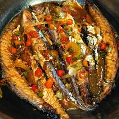 A picture of Oseng pindang pedas.