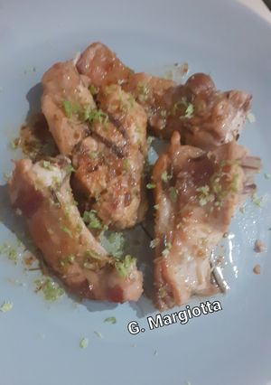Foto di Coniglio con marsala, limone e aromi