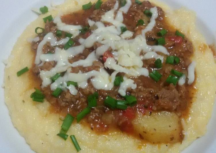 Polenta con salsa bolognesa