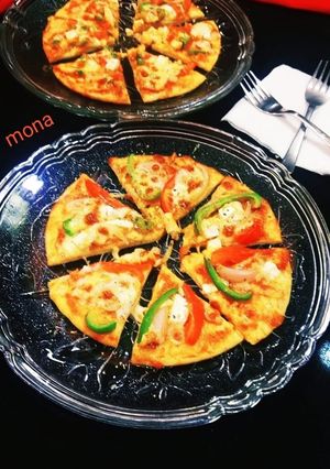 इटालियन पिज़्ज़ा (Italian pizza recipe in hindi) रेसिपी मुख्य फोटो