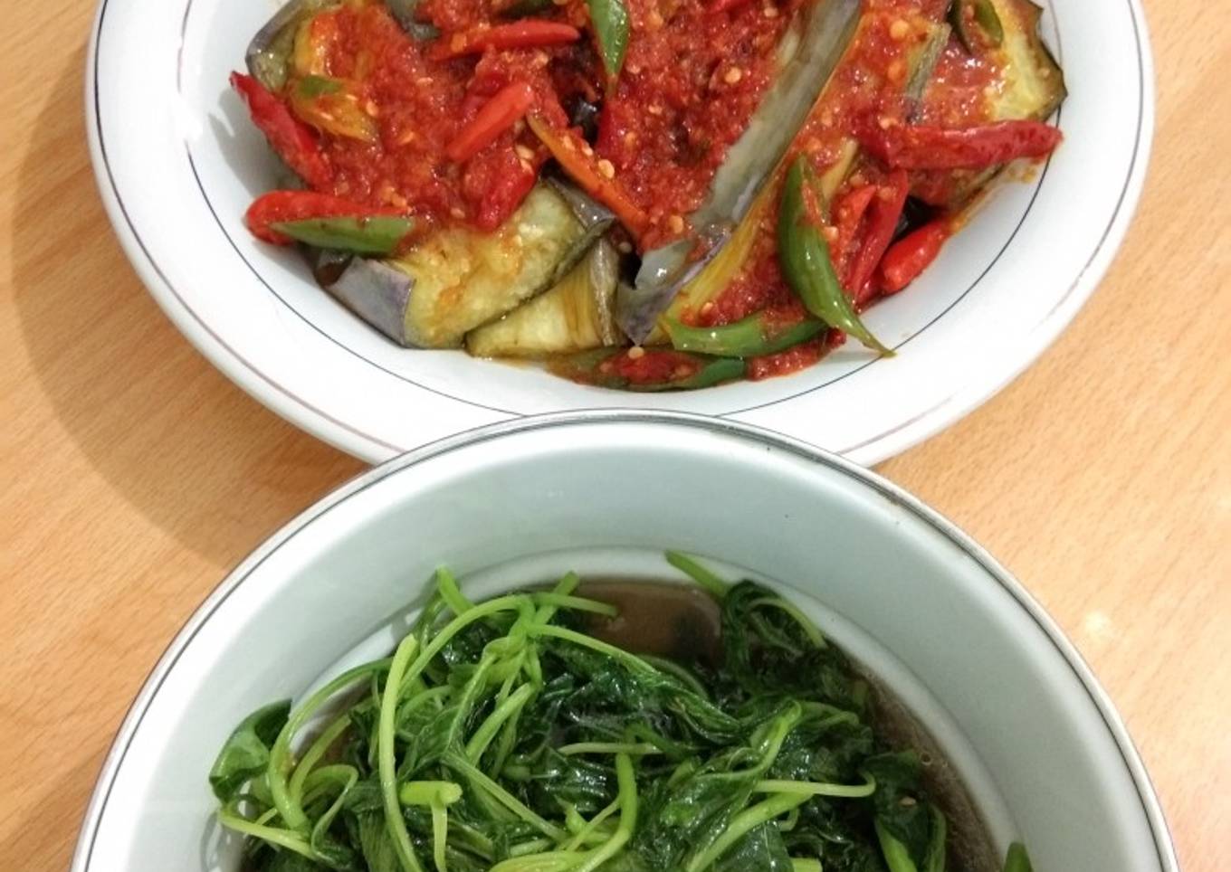 Terong Balado dan Tumis Bayam Vegetarian