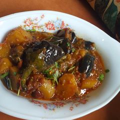 A picture of Aloo baingan ki sabzi.