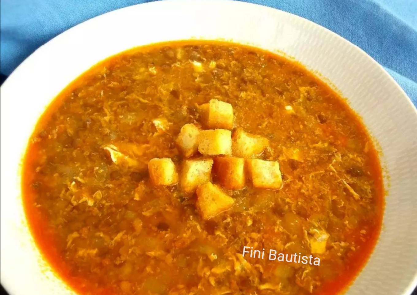 Lentejas con sobrasada y huevo