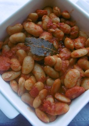 A picture of Oven baked Giant White Beans (Gigantes sto fourno).