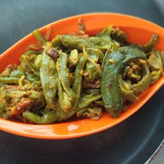 A picture of Masala flat beans.