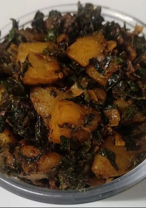 A picture of Aloo palak.