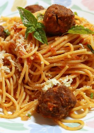 Una foto de Spaghetti con albóndigas