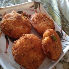 A picture of Aloo tikki.