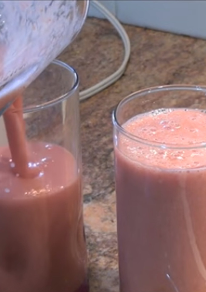 Una foto de Jugo Rosa (Fresa, Pepino y Espinaca)