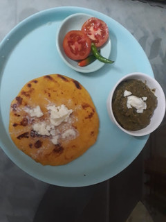 पंजाबी मक्की की रोटी सरसों दा साग (punjabi makki ki roti sarson da saag recipe in Hindi) रेसिपी मुख्य फोटो