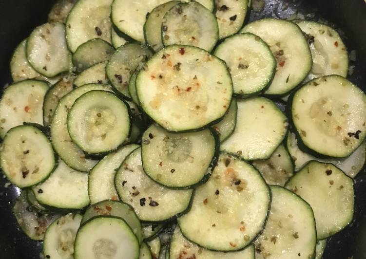 Resep: Sauteed Zucchini yang Gurih! - Resep Masakan