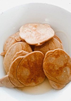 Foto resep Strawberry Oats Pancakes
