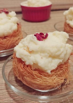 A picture of Othmaliyeh Kunafa with Homemade Cream.