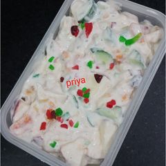 A picture of Russian Fruits Salad.