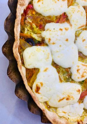 Una foto de TARTA CON RELLENO DE 🥬LECHUGA🥬