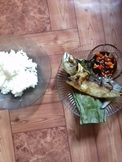 Foto resep Ikan🐟 Bakar teflon,sambal kecap dan nasi 🍚hangat