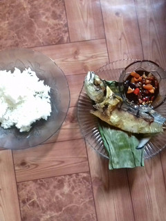 Foto resep Ikan🐟 Bakar teflon,sambal kecap dan nasi 🍚hangat