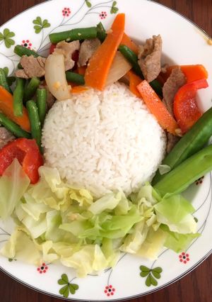 Hình của món Cơm trưa ngũ sắc.