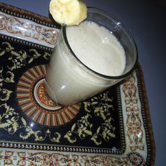 A picture of Banana smoothie.