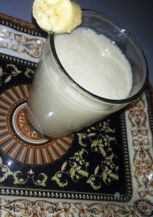 A picture of Banana smoothie.