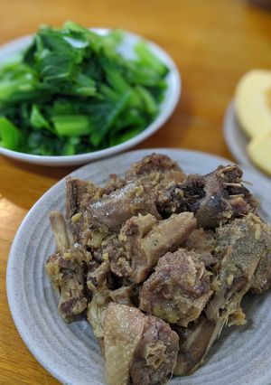 Hình của món Thịt vịt kho nước dừa.