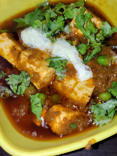 मटर पनीर (matar paneer recipe in Hindi) रेसिपी मुख्य फोटो