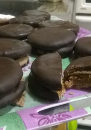 Una foto de Alfajores de chocolate