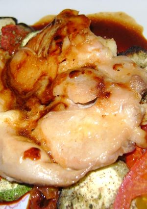 Una foto de Fila de verduras con pollo al limón