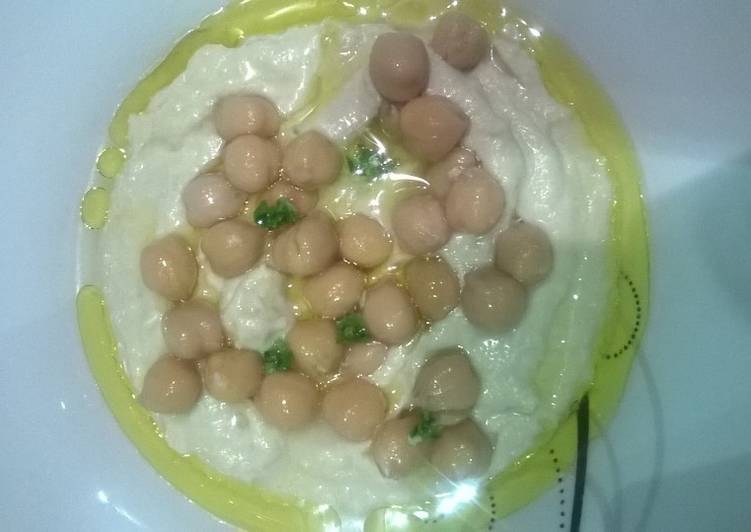 Simple Way to Prepare Speedy Hummus