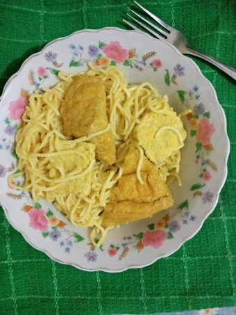 Cara Gampang Menyiapkan Resep Mie Kuah Kuning Santan yang Enak Banget Anti Ribet, Lezat