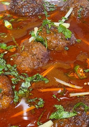 A picture of Kofta nihari.
