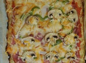 Foto principal de Pizza con masa de coliflor