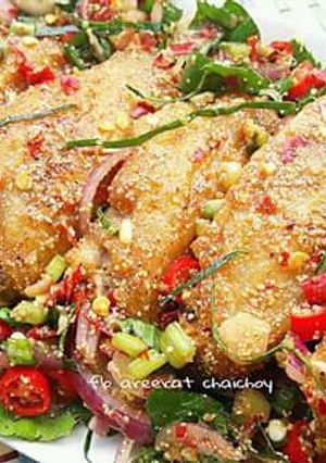 รูปของ ลาบไก่ทอดกรอบ #กับแกล้ม